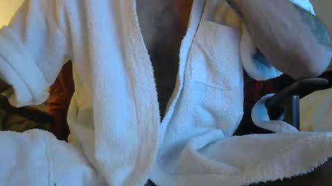 Snapshot of bigreallover chatting on January 16, 2025, 11:15 am ...... online show from January 16, 2025, 11:15 am