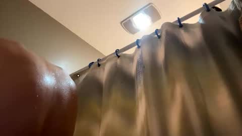 Snapshot of bigskinnyboyshh chatting on November 22, 2025, 12:20 am bigskinnyboyshh online show from November 22, 2025, 12:20 am