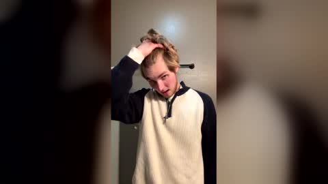 Snapshot of bigskinnyboyshh chatting on December 17, 2025, 12:16 am bigskinnyboyshh online show from December 17, 2025, 12:16 am