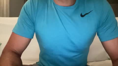 Snapshot of bigsong78 chatting on October 16, 2025, 5:58 pm BigHardCock horny Balearic Islands online show from October 16, 2025, 5:58 pm