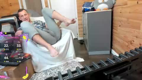 Snapshot of bigsshark chatting on November 17, 2025, 9:37 am bigsshark online show from November 17, 2025, 9:37 am