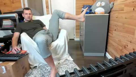 Snapshot of bigsshark chatting on November 23, 2025, 11:21 am bigsshark online show from November 23, 2025, 11:21 am