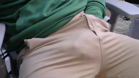 Snapshot of bigsword4her chatting on January 22, 2025, 4:55 pm bigsword4her online show from January 22, 2025, 4:55 pm