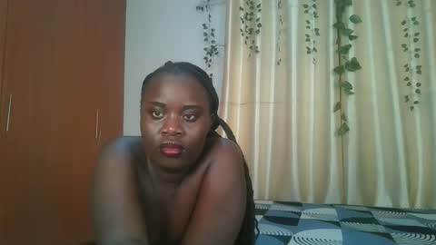 Snapshot of bigtits_baddie chatting on December 17, 2025, 7:53 pm bigtits_baddie online show from December 17, 2025, 7:53 pm