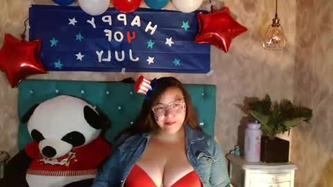 Snapshot of bigtitslaurenriver chatting on July 4, 2026, 1:17 pm bigtitslaurenriver online show from July 4, 2026, 1:17 pm