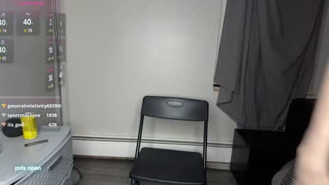 Snapshot of bigtitslav123 chatting on March 3, 2025, 2:04 am Yulia online show from March 3, 2025, 2:04 am