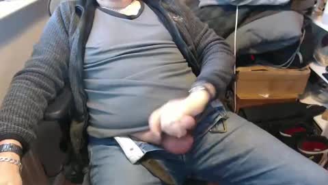 bigtone2_1968 online show from November 27, 2025, 8:27 am