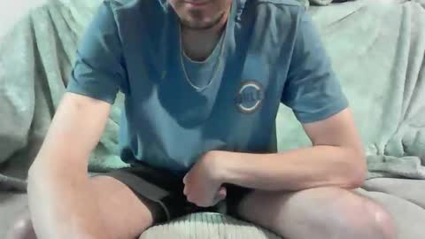 Snapshot of biguy2255 chatting on May 22, 2026, 2:40 am Bi guy225 online show from May 22, 2026, 2:40 am