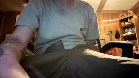 Snapshot of bigwytecock1979 chatting on December 9, 2024, 6:23 am bigwytecock1979 online show from December 9, 2024, 6:23 am