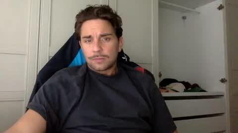 Snapshot of bikdig1 chatting on December 15, 2024, 1:00 pm bikdig1 online show from December 15, 2024, 1:00 pm