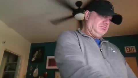 Snapshot of billjames55 chatting on April 28, 2026, 2:33 pm billjames55 online show from April 28, 2026, 2:33 pm