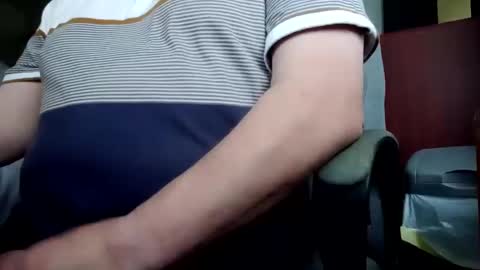 billlllllyb online show from December 12, 2024, 2:11 pm