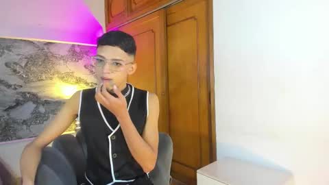 Snapshot of billy_jamees chatting on February 8, 2026, 12:08 pm Sam online show from February 8, 2026, 12:08 pm