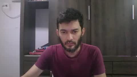 binhodm1 online show from January 5, 2025, 9:57 pm