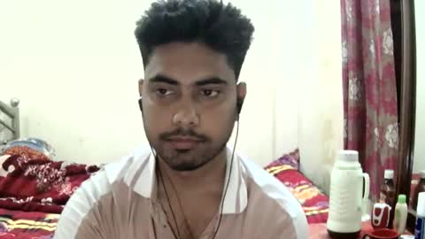 birbikrom104 online show from May 7, 2026, 5:57 am