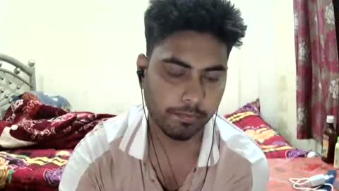 birbikrom104 online show from May 7, 2026, 6:02 pm