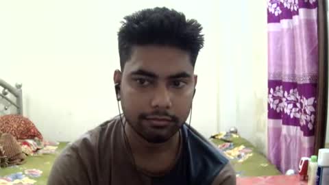 birbikrom104 online show from May 29, 2026, 6:22 am