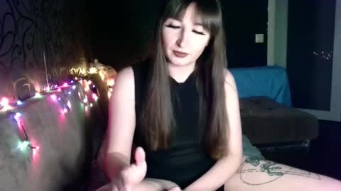 Snapshot of birdie_kiss chatting on February 6, 2026, 7:28 pm birdie_kiss online show from February 6, 2026, 7:28 pm