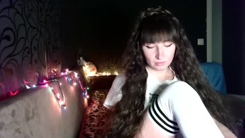 Snapshot of birdie_kiss chatting on February 17, 2026, 8:15 pm birdie_kiss online show from February 17, 2026, 8:15 pm