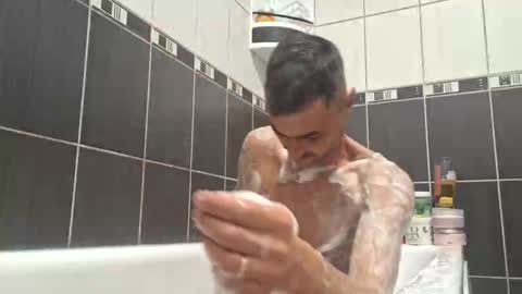 bisexdadd online show from October 5, 2025, 4:38 pm