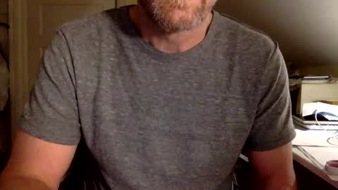 Snapshot of bisonbar chatting on November 16, 2025, 10:04 pm BisonBar online show from November 16, 2025, 10:04 pm