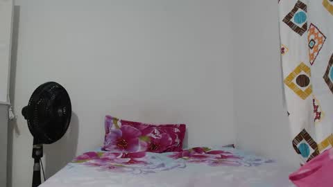 Snapshot of bitch_mommy_x chatting on November 22, 2025, 12:26 pm I am everything. Your highness queen goddess mistress god daddy mommy boss master. you will address me as such online show from November 22, 2025, 12:26 pm