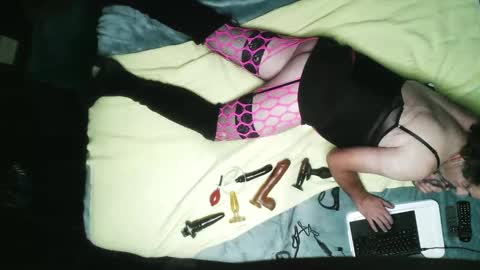 Snapshot of biteme13 chatting on September 13, 2025, 10:15 am biteme13 online show from September 13, 2025, 10:15 am