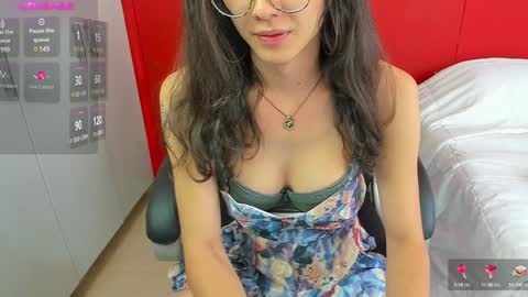 Snapshot of bittersweet_queen chatting on January 28, 2025, 2:53 pm Sunny online show from January 28, 2025, 2:53 pm