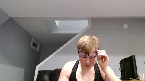 Snapshot of bittyboiii chatting on September 20, 2025, 3:40 am BittyBoi online show from September 20, 2025, 3:40 am