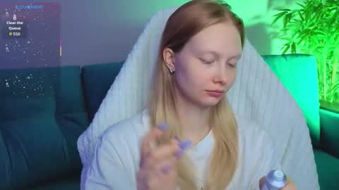 Snapshot of bjliki chatting on November 21, 2025, 2:21 am Julia online show from November 21, 2025, 2:21 am