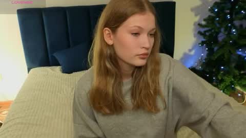 Julia online show from January 18, 2026, 2:21 pm