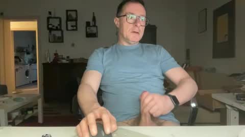 Snapshot of bjoernauskoeln chatting on January 4, 2025, 7:34 am bjoernauskoeln online show from January 4, 2025, 7:34 am