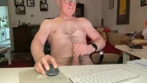 Snapshot of bjoernauskoeln chatting on January 5, 2025, 10:32 am bjoernauskoeln online show from January 5, 2025, 10:32 am