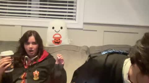 bkws985 online show from October 26, 2025, 2:28 am