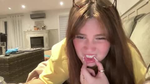 bkws985 online show from March 1, 2026, 4:14 am