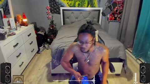 Plant Base Streamers From Pennsylvania online show from January 3, 2025, 12:11 am