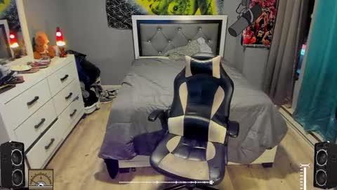 Plant Base Streamers From Pennsylvania online show from January 9, 2025, 11:13 pm