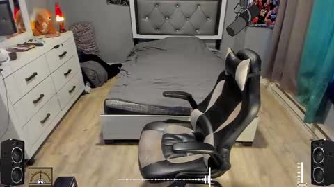 Plant Base Streamers From Pennsylvania online show from February 2, 2025, 10:06 pm