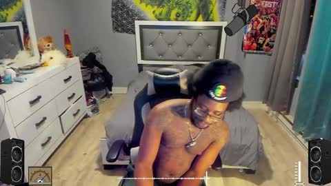 Plant Base Streamers From Pennsylvania online show from February 7, 2025, 11:55 pm