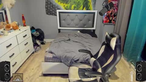 Plant Base Streamers From Pennsylvania online show from March 7, 2025, 11:27 pm