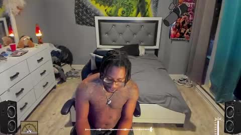 Plant Base Streamers From Pennsylvania online show from March 12, 2025, 11:44 pm