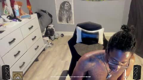 Plant Base Streamers From Pennsylvania online show from September 21, 2025, 12:23 am