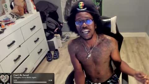 Plant Base Streamers From Pennsylvania online show from November 11, 2025, 10:54 pm