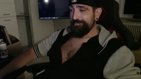 Snapshot of black_beard_slides chatting on September 20, 2025, 9:05 pm black_beard_slides online show from September 20, 2025, 9:05 pm