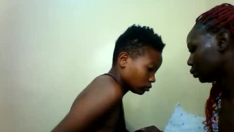 Snapshot of black_divas1 chatting on February 19, 2026, 6:20 am black_divas1 online show from February 19, 2026, 6:20 am