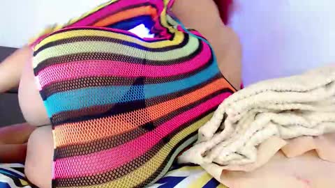 black_fire_sweet online show from October 15, 2025, 2:11 am