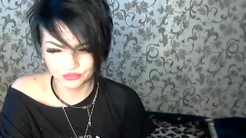 black_hot_01 online show from October 31, 2025, 8:59 am