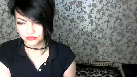 black_hot_01 online show from November 9, 2025, 2:43 am