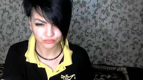 black_hot_01 online show from November 16, 2025, 4:29 am