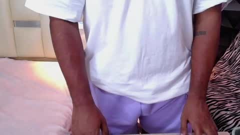 black_king_241 online show from January 21, 2025, 8:32 pm